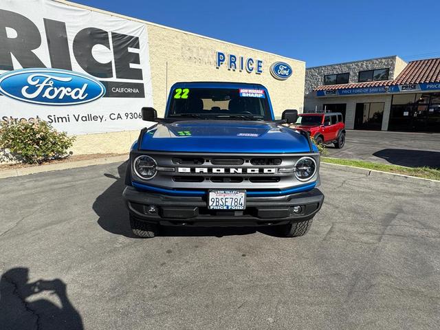 Photo of 2022 Velocity Blue Metallic Ford Bronco