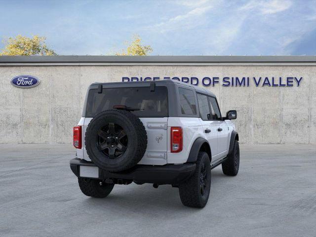 Photo of 2025 Oxford White Ford Bronco