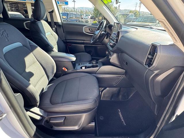 Photo of 2022 Oxford White Ford Bronco Sport