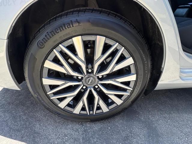 Photo of 2023 Brilliant Silver Metallic Nissan Altima
