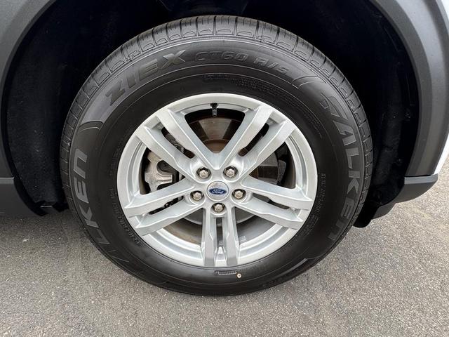 Photo of 2023 Oxford White Ford Explorer
