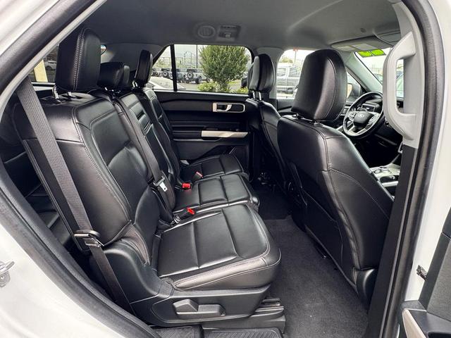 Photo of 2023 Oxford White Ford Explorer