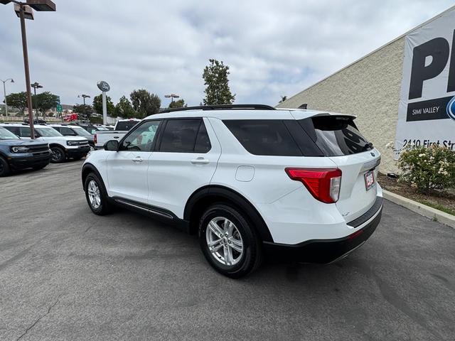 Photo of 2023 Oxford White Ford Explorer