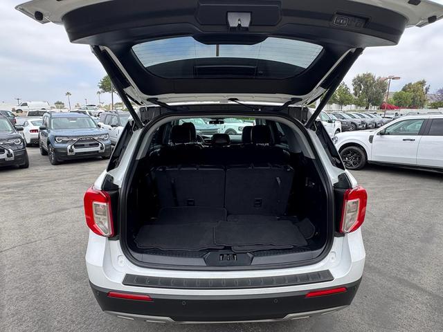 Photo of 2023 Oxford White Ford Explorer