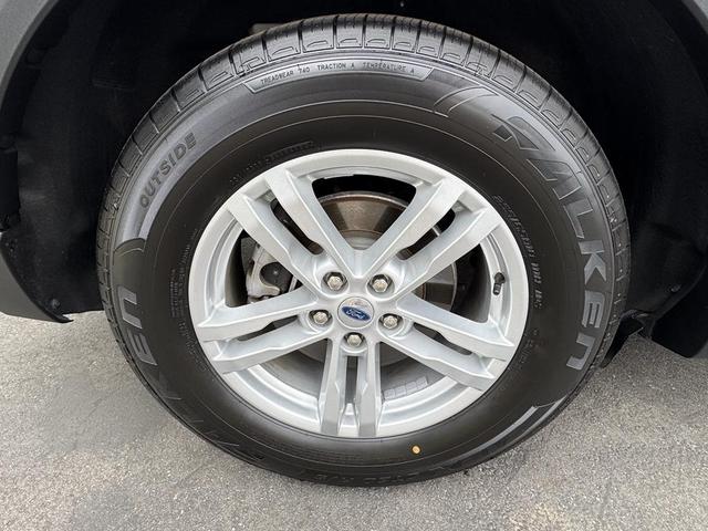 Photo of 2023 Oxford White Ford Explorer