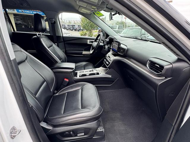 Photo of 2023 Oxford White Ford Explorer