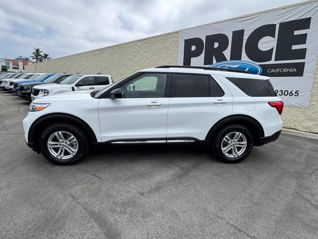 Photo of 2023 Oxford White Ford Explorer