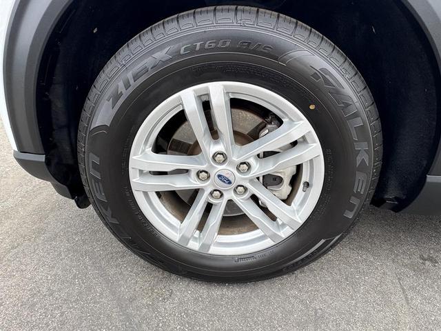 Photo of 2023 Oxford White Ford Explorer