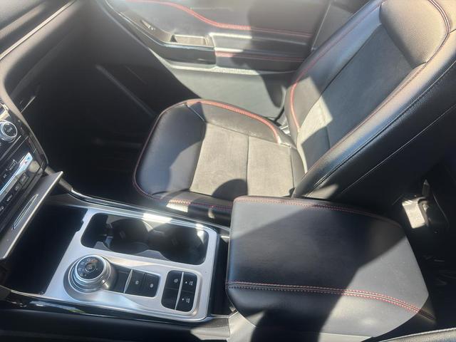 Photo of 2022 Carbonized Gray Metallic Ford Explorer