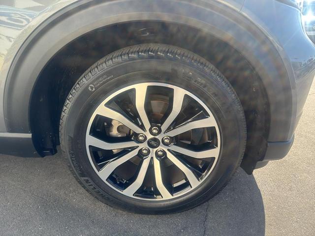 Photo of 2022 Carbonized Gray Metallic Ford Explorer