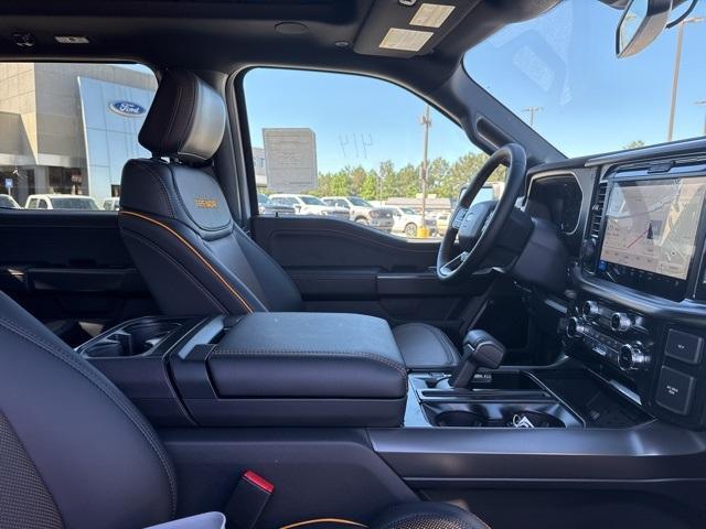 Photo of 2025 White Metallic Ford F-150