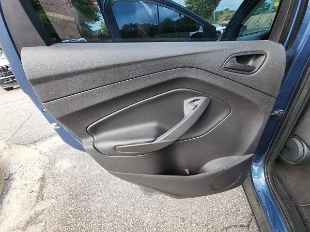 Photo of 2018 Blue Metallic Ford Escape