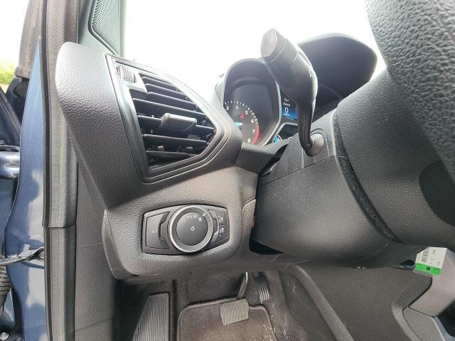 Photo of 2018 Blue Metallic Ford Escape