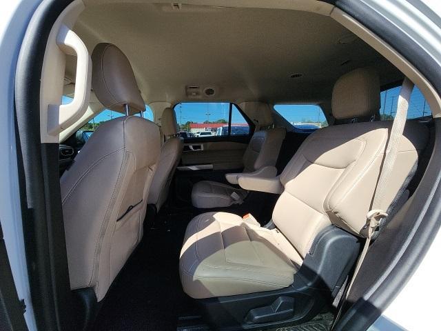 Photo of 2021 Oxford White Ford Explorer