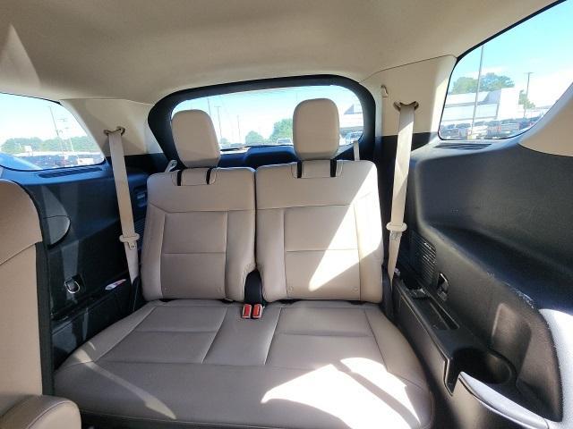 Photo of 2021 Oxford White Ford Explorer