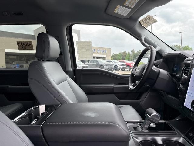 Photo of 2025 Gray Metallic Ford F-150 Lightning