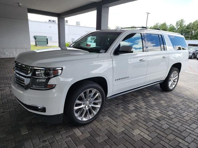 Photo of 2019 Summit White Chevrolet Suburban