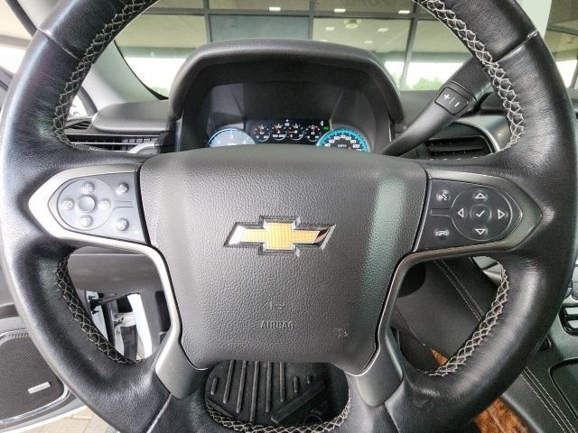 Photo of 2019 Summit White Chevrolet Suburban