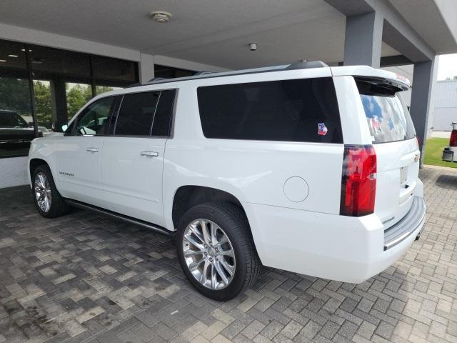 Photo of 2019 Summit White Chevrolet Suburban