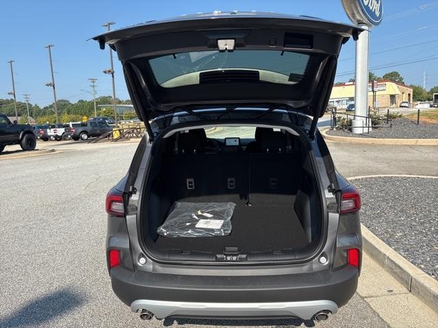 Photo of 2026 Gray Metallic Ford Escape
