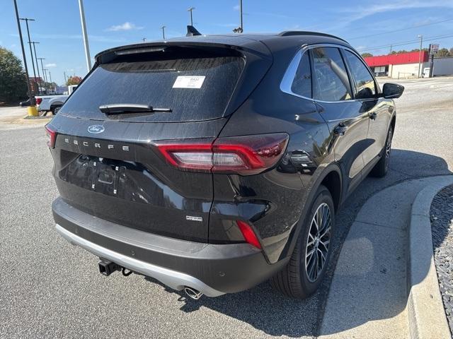 Photo of 2025 Black Metallic Ford Escape