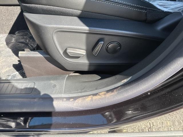 Photo of 2025 Black Metallic Ford Escape