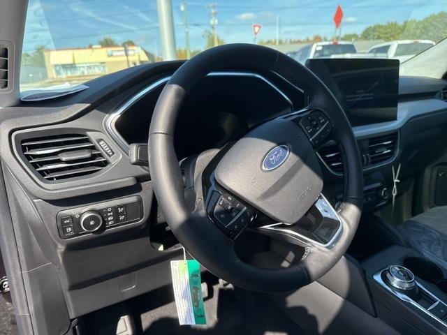Photo of 2025 Black Metallic Ford Escape