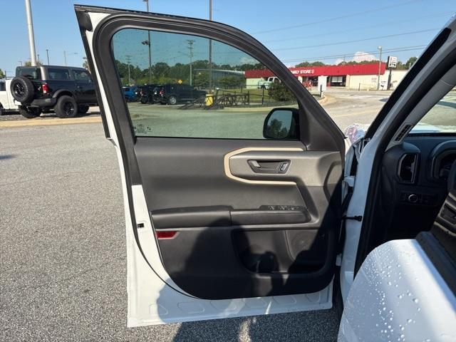 Photo of 2025 Oxford White Ford Bronco Sport