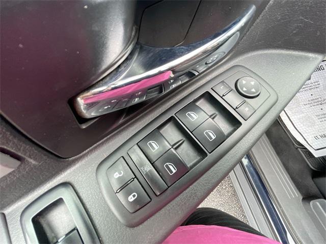 Photo of 2010 Blackberry Pearlcoat Dodge Grand Caravan