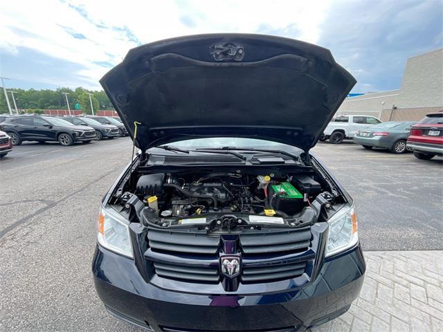 Photo of 2010 Blackberry Pearlcoat Dodge Grand Caravan