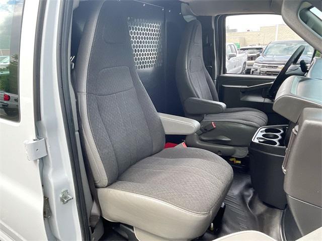 Photo of 2024 Summit White GMC Savana 2500
