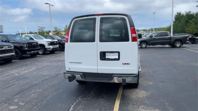 Photo of 2024 Summit White GMC Savana 2500