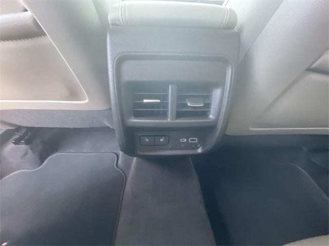 Photo of 2023 Crystal White Tricoat Cadillac XT4