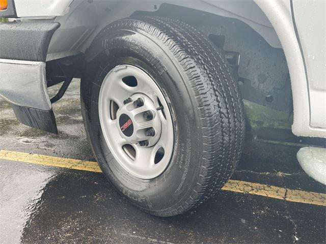 Photo of 2024 Summit White GMC Savana 2500