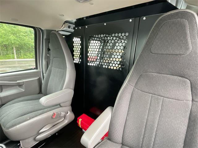 Photo of 2024 Summit White GMC Savana 2500