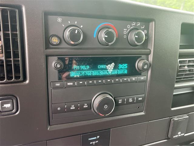 Photo of 2024 Summit White GMC Savana 2500