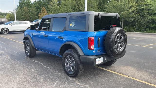 Photo of 2023 Velocity Blue Metallic Ford Bronco