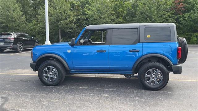 Photo of 2023 Velocity Blue Metallic Ford Bronco
