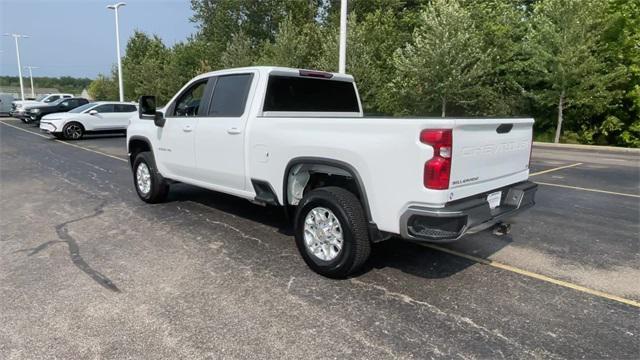 Photo of 2023 Summit White Chevrolet Silverado 2500