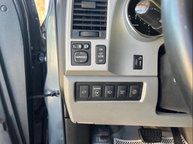 Photo of 2008 Slate Metallic Toyota Sequoia