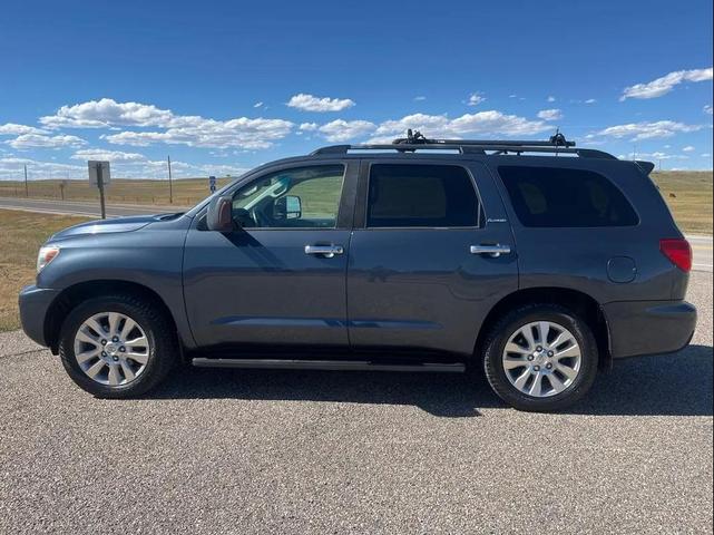 Photo of 2008 Slate Metallic Toyota Sequoia