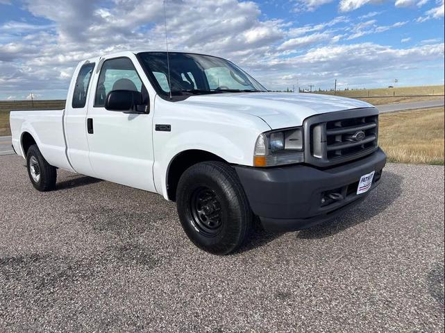 Photo of 2004 Oxford White Clearcoat Ford F-250