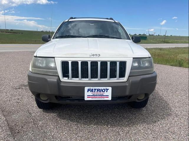 Photo of 2004 Stone White Clearcoat Jeep Grand Cherokee
