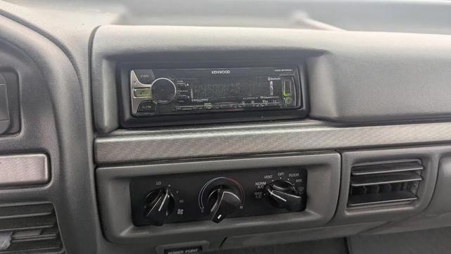Photo of 1992 Gray Ford F-150