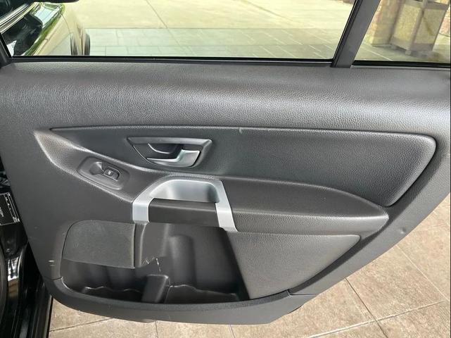 Photo of 2014 Black Volvo XC90