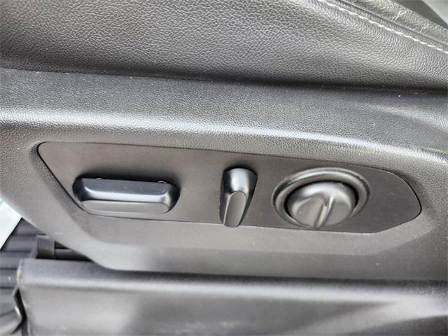 Photo of 2020 Silver Ice Metallic Chevrolet Silverado 1500