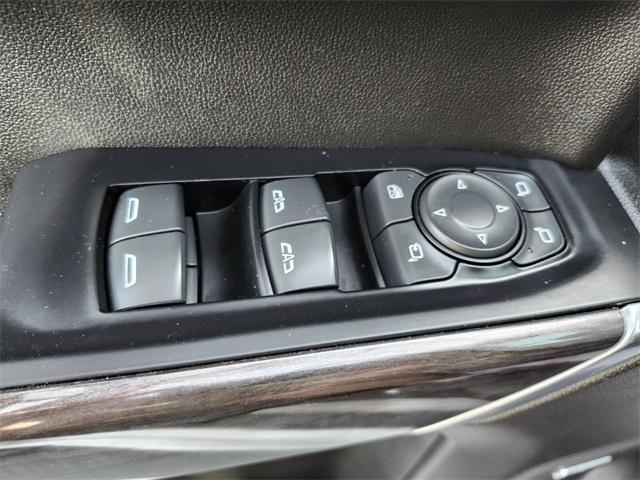 Photo of 2020 Silver Ice Metallic Chevrolet Silverado 1500
