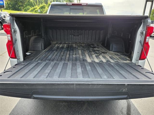 Photo of 2020 Silver Ice Metallic Chevrolet Silverado 1500
