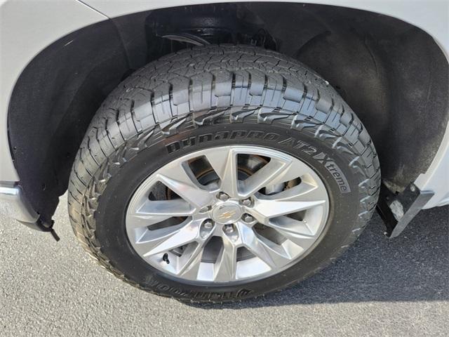 Photo of 2020 Silver Ice Metallic Chevrolet Silverado 1500