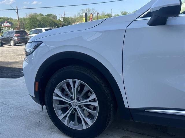 Photo of 2022 Summit White Buick Envision